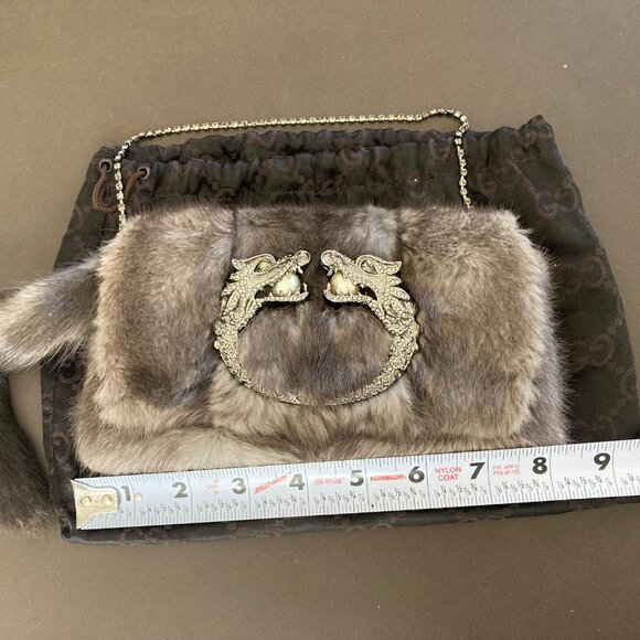 Gucci by Tom Ford Mink Fur Clutch Fall Winter 2004 Y2K Vintage Dragon Detail - Picture 13 of 16